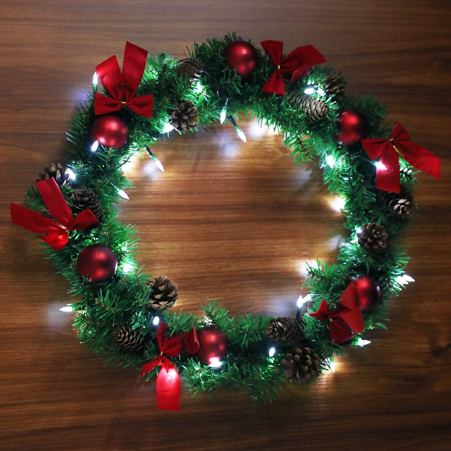 LOENDE Christmas Lights, 50 LED Battery Operated String Lights 18FT Mini String Lights, Indoor Outdoor Patio Party Christmas Decor, White